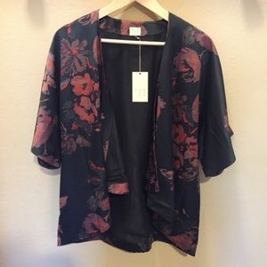 a new day NWOT Kimono ❤️
